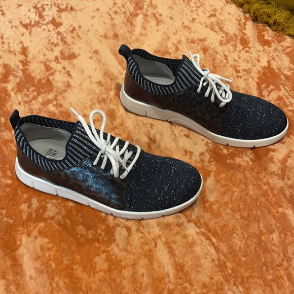 Johnston & Murphy tennis shoes😍 - Picture 2 of 7